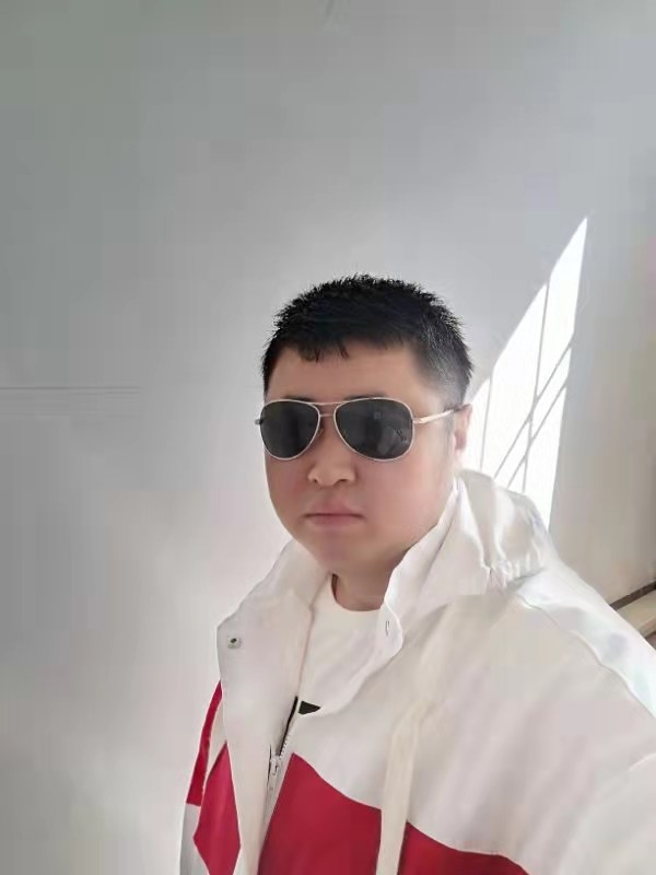大漠叔叔的第一张照片--泉州相亲服务中心