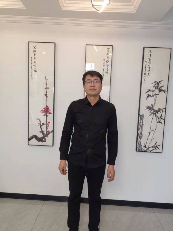 情义比天高的第一张照片--泉州相亲服务中心