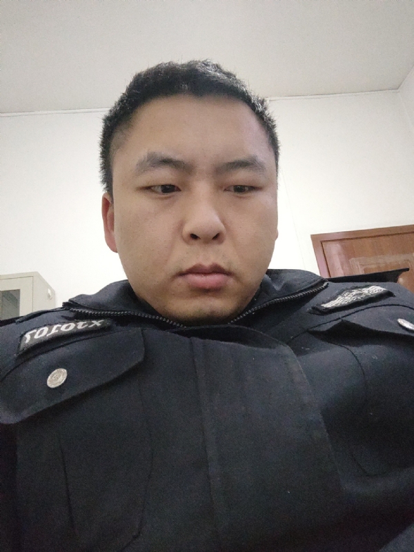 好纠结的第二张照片--泉州相亲服务中心