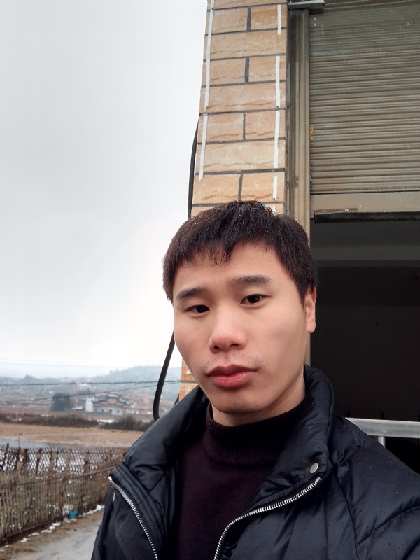 银色的羽翼的第一张照片--泉州相亲服务中心