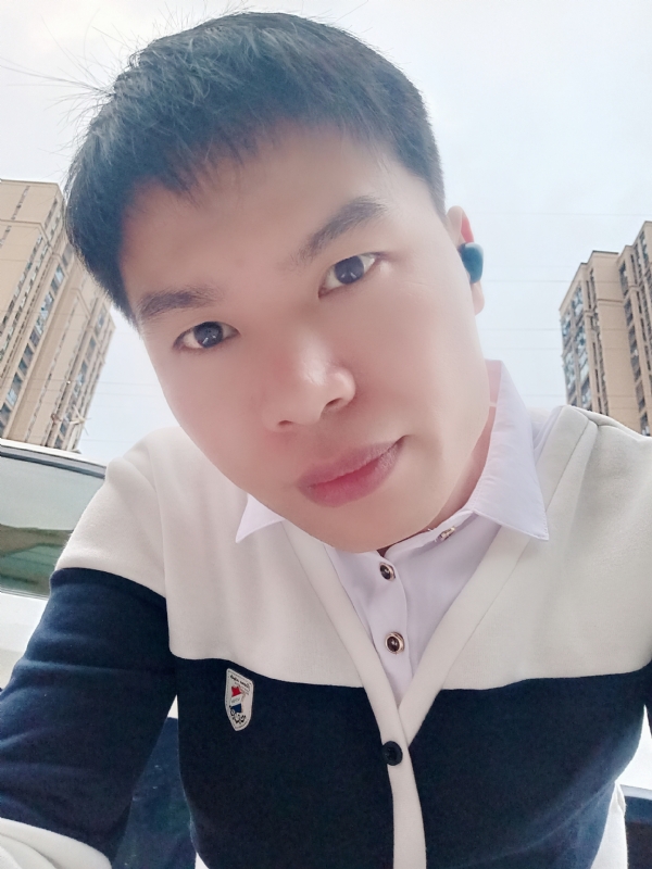 雨霁月清风的第一张照片--泉州相亲服务中心