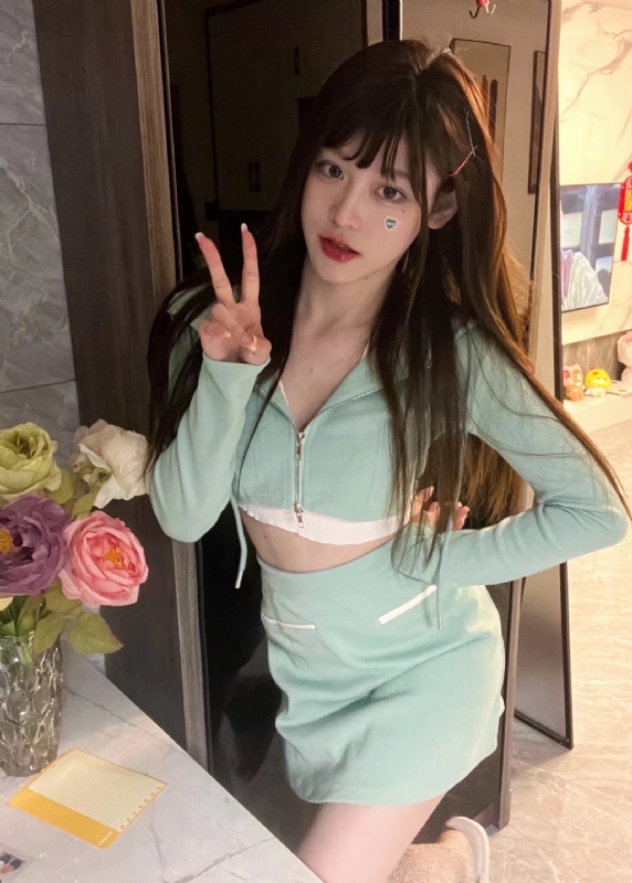 丹Dan的第一张照片--泉州相亲服务中心