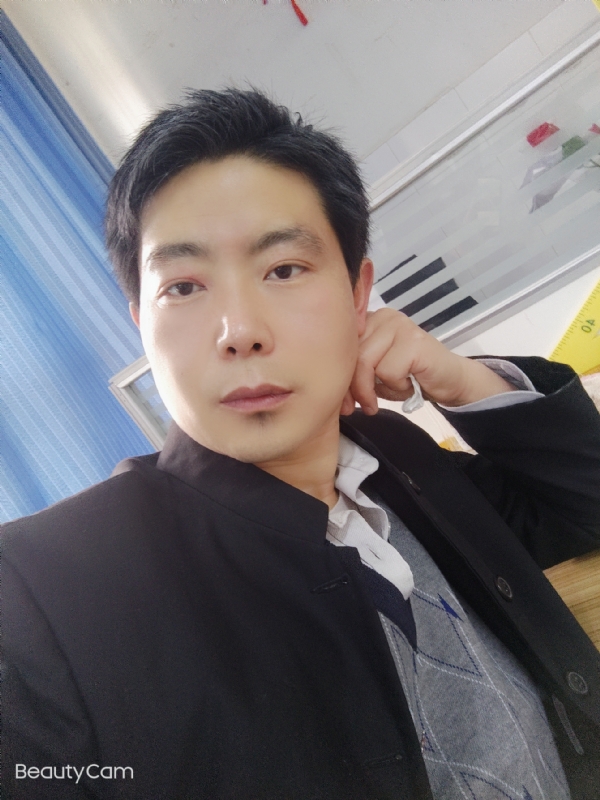 铜豌豆的第一张照片--泉州相亲服务中心