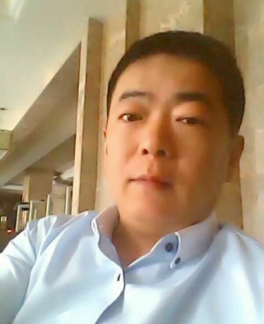 落叶随风的第一张照片--泉州相亲服务中心