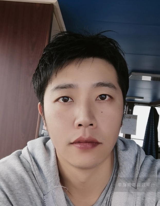 不太帅的男人的第二张照片--泉州相亲服务中心