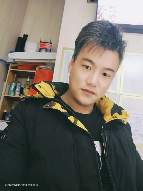 孤酒枕愁眼眠的第一张照片--泉州相亲服务中心