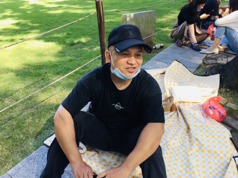 好大一颗石头的第一张照片--泉州相亲服务中心