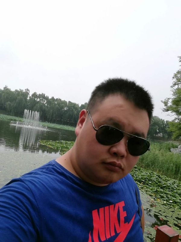 石头的第一张照片--泉州相亲服务中心