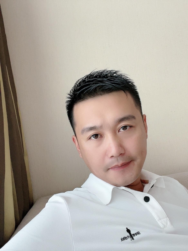 笑望人非的第一张照片--泉州相亲服务中心