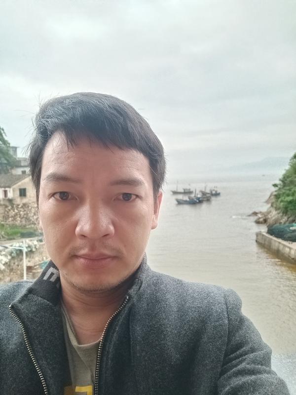 啊亮的第一张照片--泉州相亲服务中心