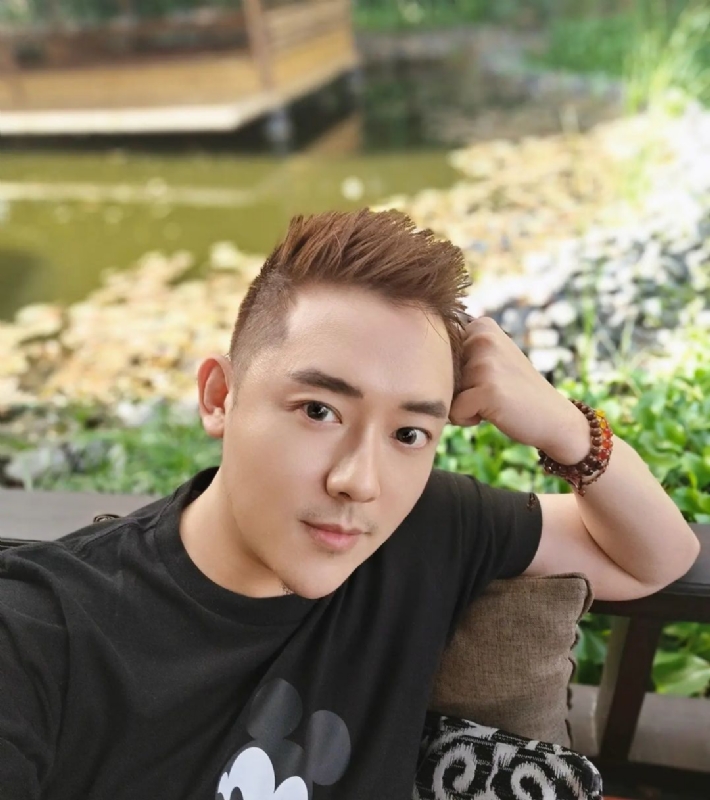 黄家豪的第二张照片--泉州相亲服务中心
