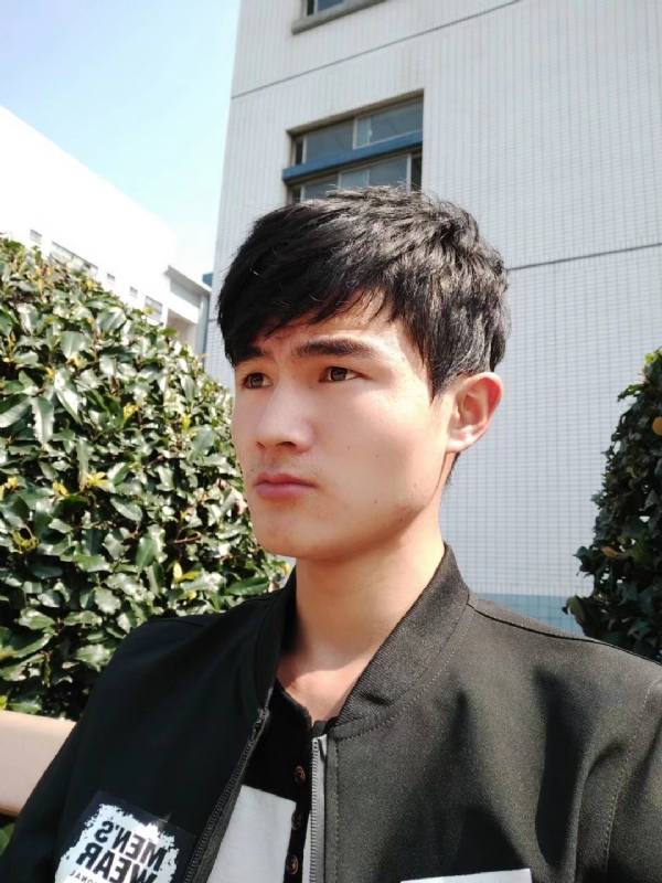 阳光男孩的第四张照片--泉州相亲服务中心