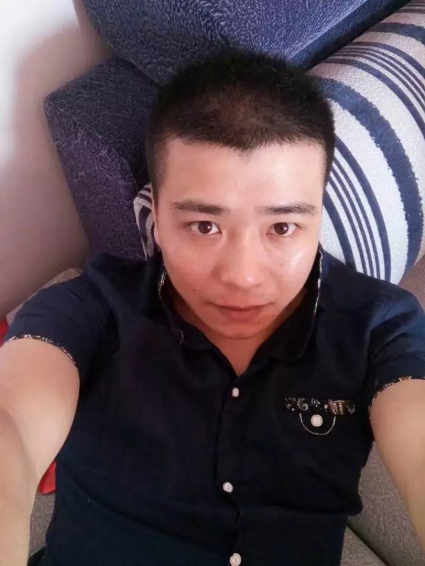 漫步的面包的第一张照片--泉州相亲服务中心