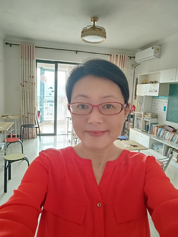 丽华的第二张照片--泉州相亲服务中心