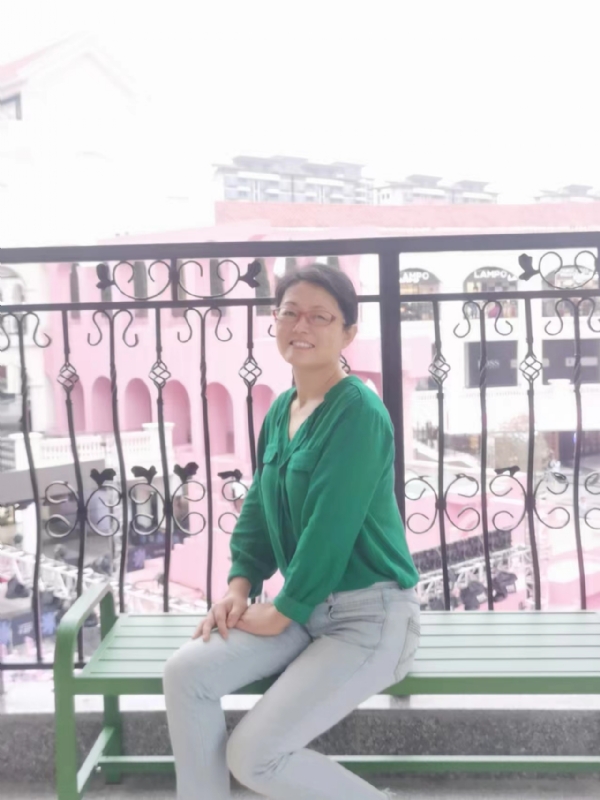 丽华的第三张照片--泉州相亲服务中心