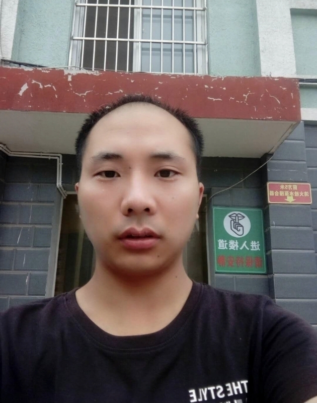 亮亮的第一张照片--泉州相亲服务中心