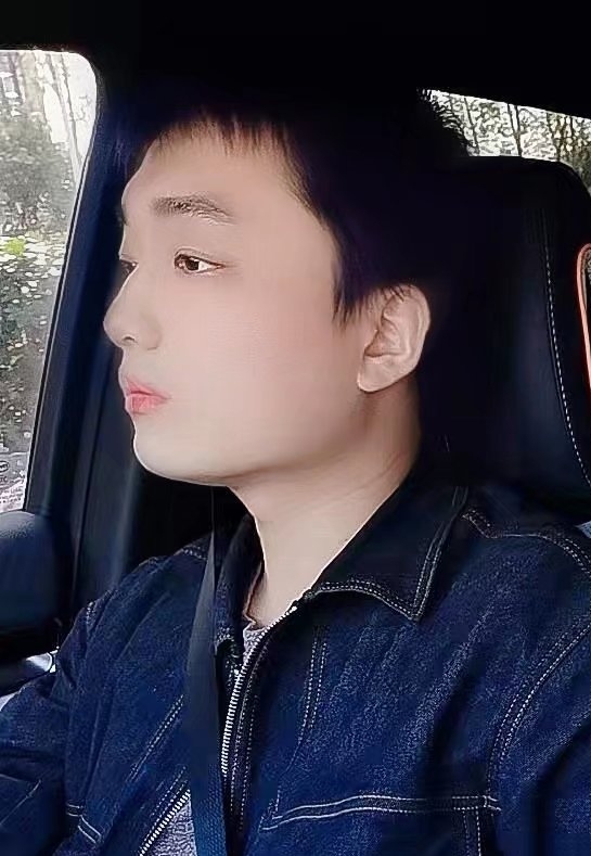 凉锦年的第一张照片--泉州相亲服务中心