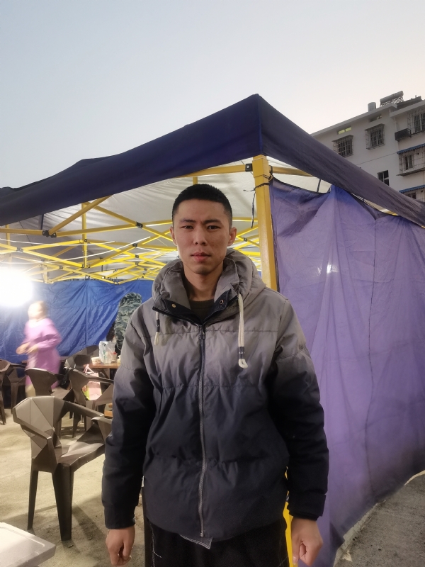 谁谁谁的第一张照片--泉州相亲服务中心