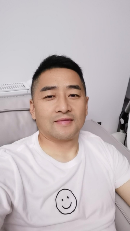 向阳而生的第一张照片--泉州相亲服务中心