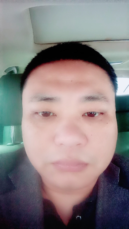 向日葵的第一张照片--泉州相亲服务中心