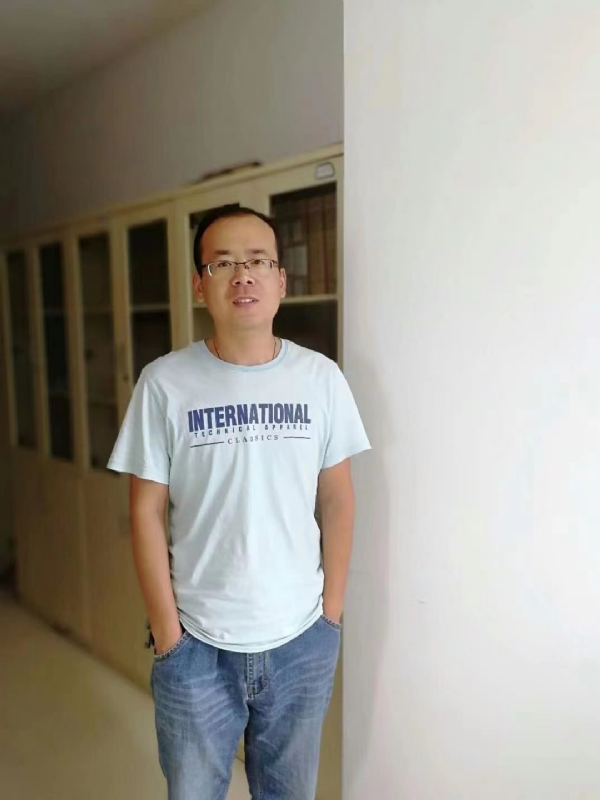 黄土麦田的第三张照片--泉州相亲服务中心
