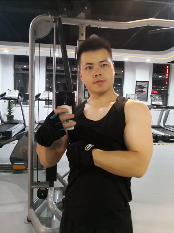 范迪塞尔的第二张照片--泉州相亲服务中心