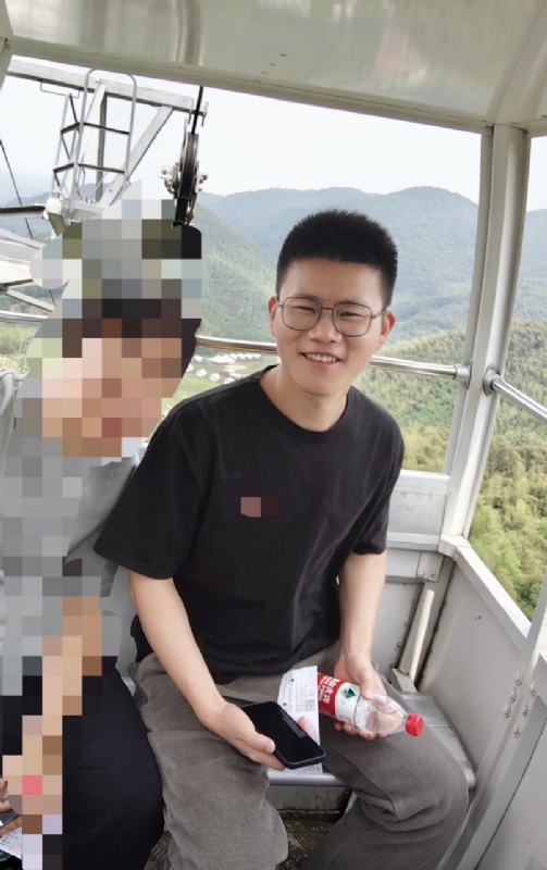 奔奔笨笨的第一张照片--泉州相亲服务中心