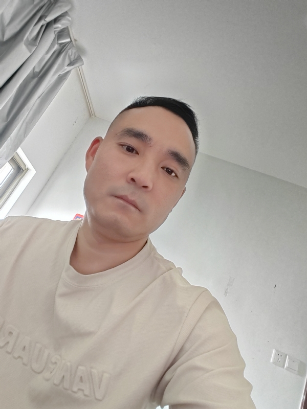 小锋的第一张照片--泉州相亲服务中心