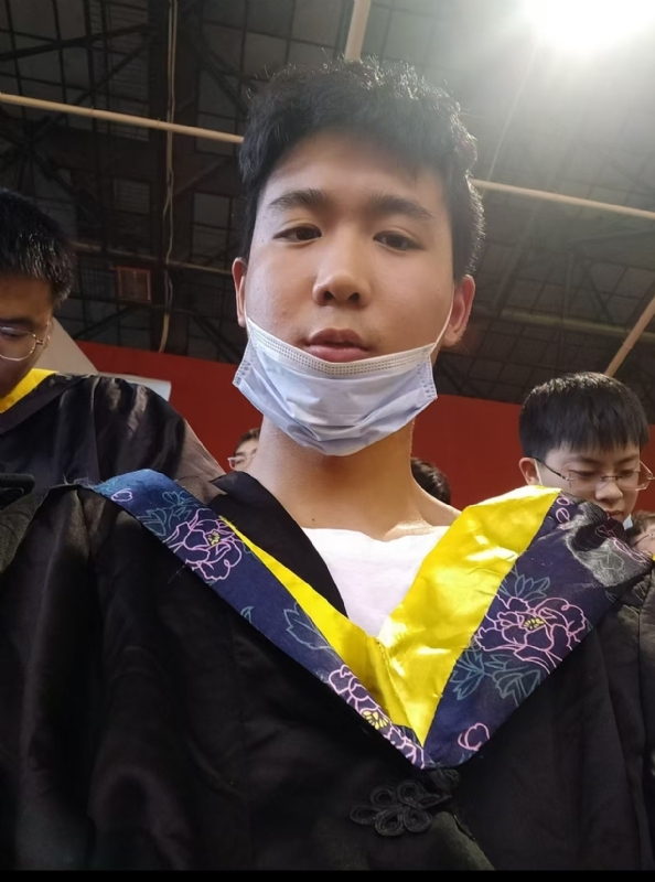 落落大方的第一张照片--泉州相亲服务中心