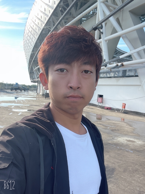 绅士大男孩的第一张照片--泉州相亲服务中心
