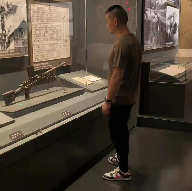 霸气的第一张照片--泉州相亲服务中心
