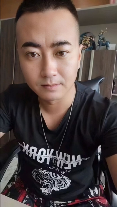 Luck耀的第一张照片--泉州相亲服务中心