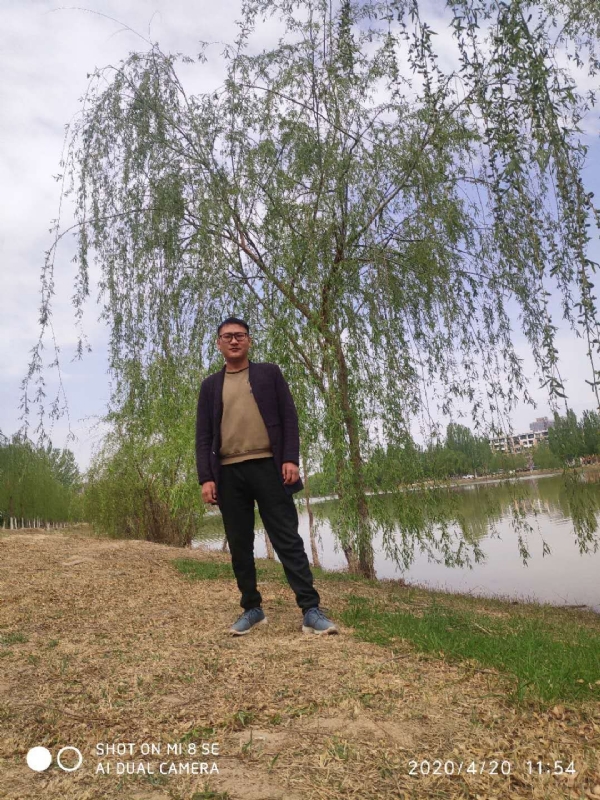 风中的烟头的第一张照片--泉州相亲服务中心