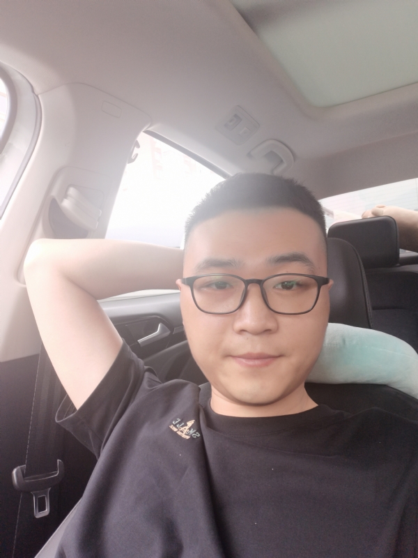 JingY的第一张照片--泉州相亲服务中心