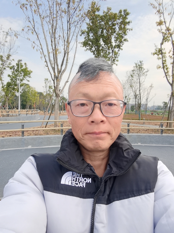 做喜欢的事的第一张照片--泉州相亲服务中心