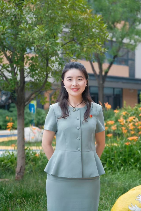 弯弯的第一张照片--泉州相亲服务中心