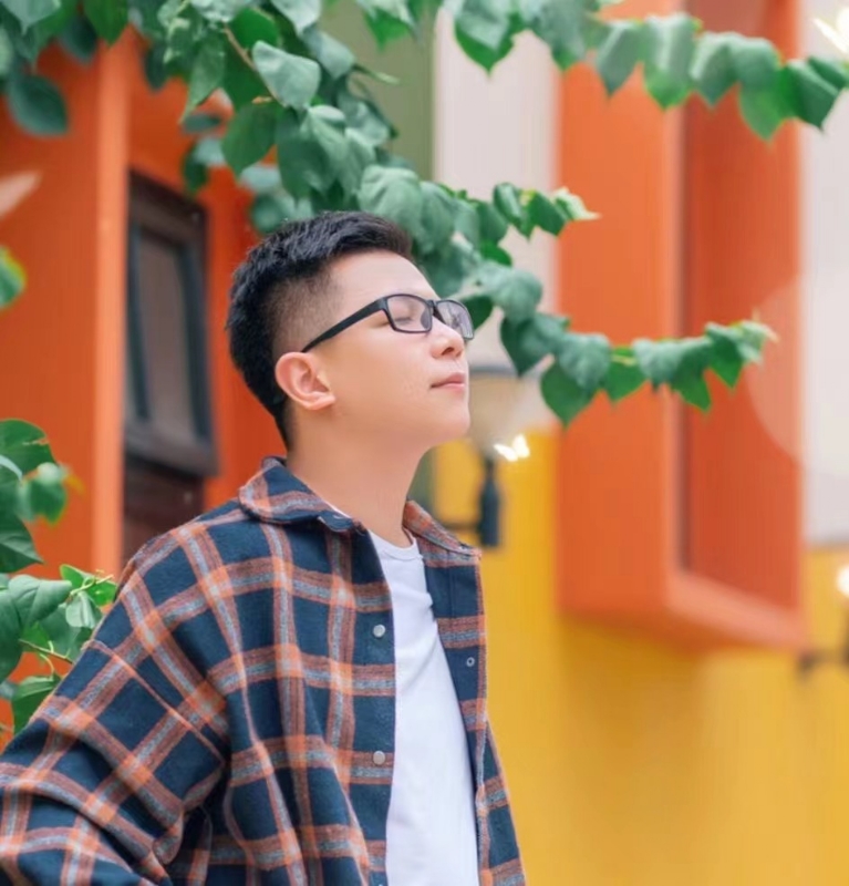 版本之子的第一张照片--泉州相亲服务中心